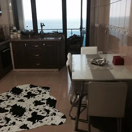 Uc Palmiye Sitesi Τραμπζόν